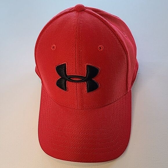 UNDER ARMOUR Red W/ Black Logo Medium/Large Fitted Baseball Cap Style - Picture 1 of 5